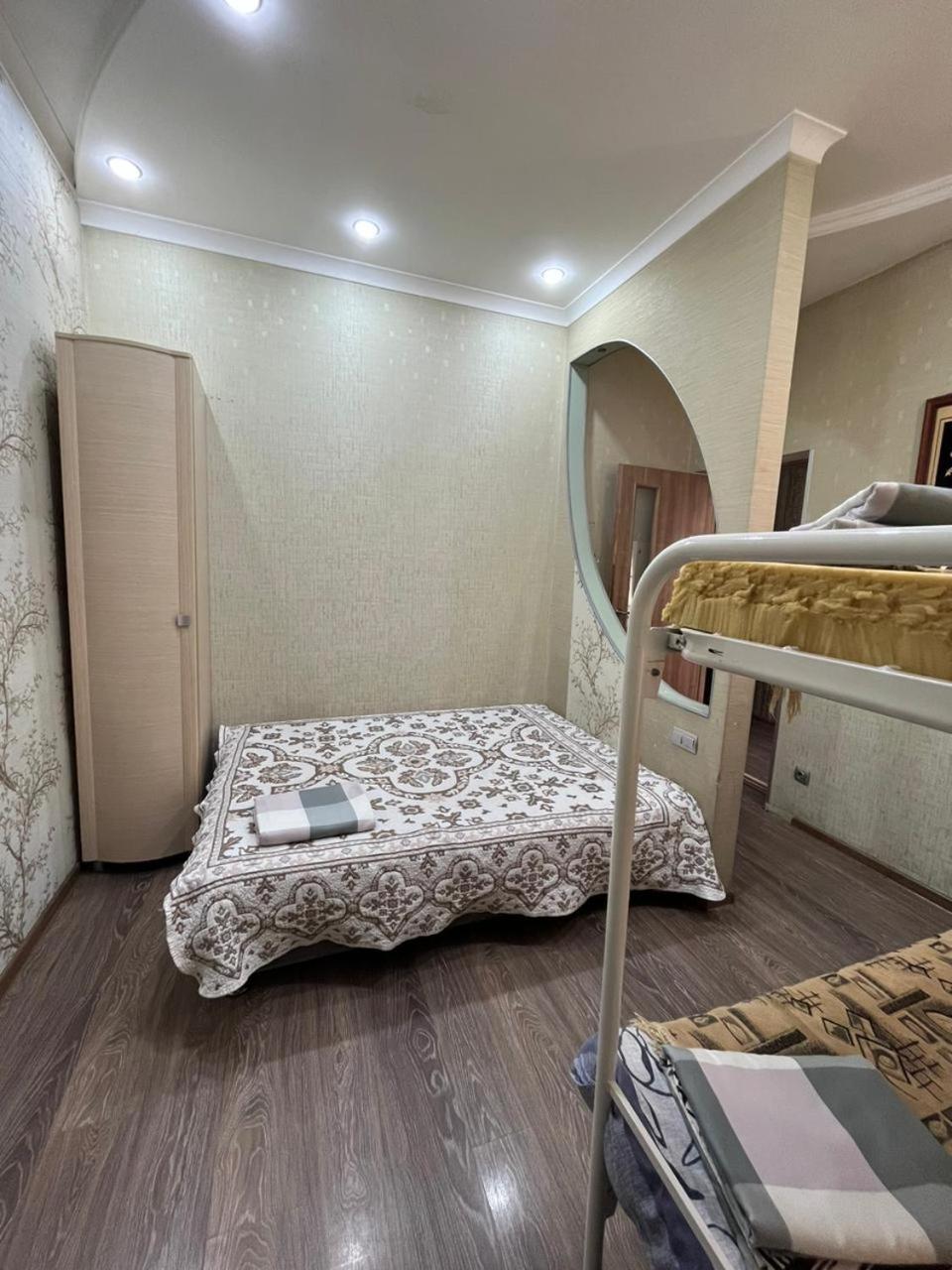 Apartments On Mustafa Ozturk アルマトイ 部屋 写真